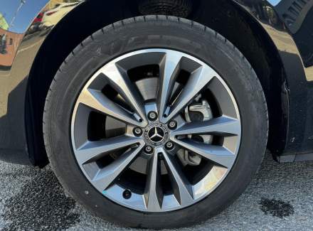 Mercedes-Benz - Vito