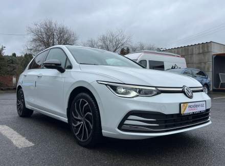 Volkswagen - Golf