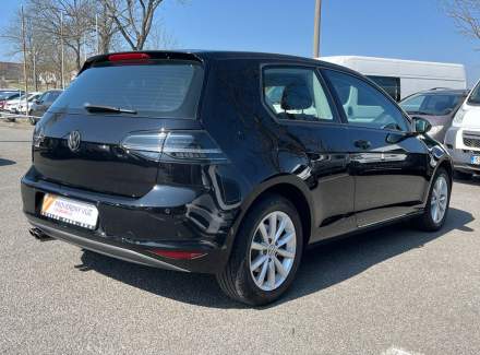 Volkswagen - Golf