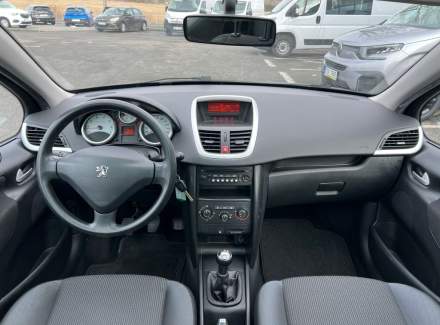 Peugeot - 207