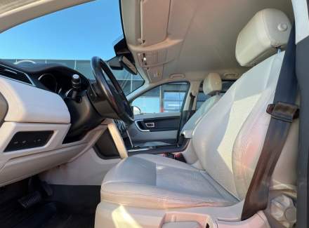 Land Rover - Discovery Sport