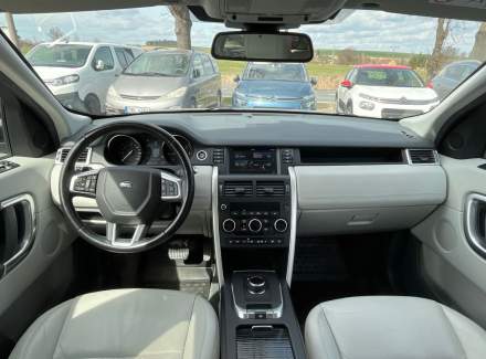 Land Rover - Discovery Sport