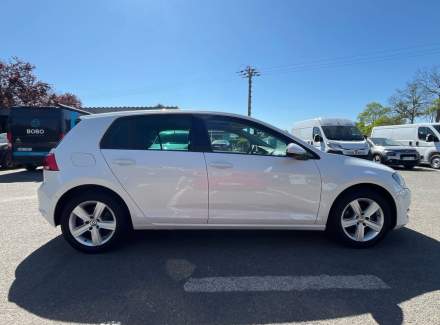 Volkswagen - Golf