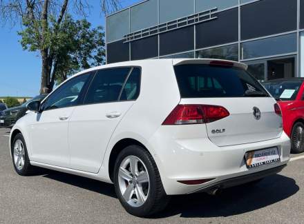 Volkswagen - Golf