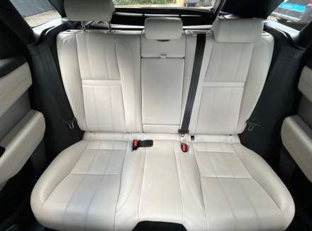 Land Rover - Range Rover Velar