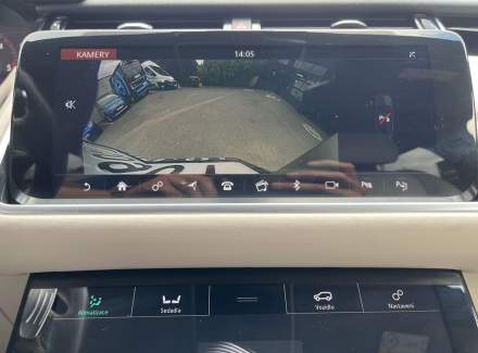 Land Rover - Range Rover Velar