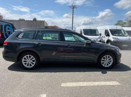 Volkswagen - Passat