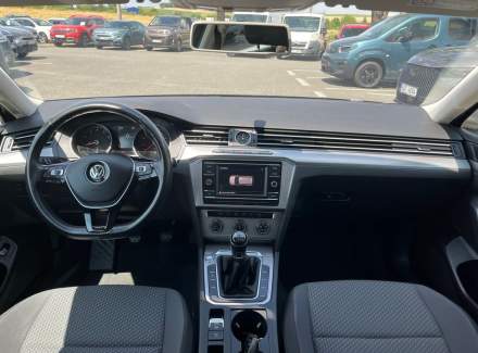 Volkswagen - Passat