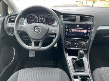 Volkswagen - Golf