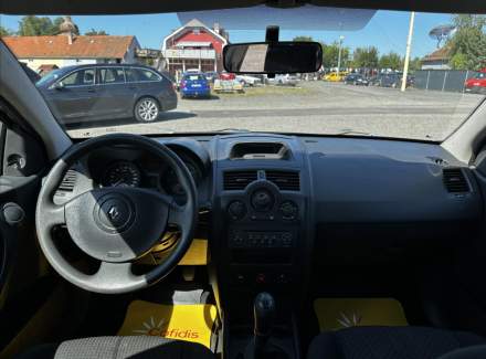 Renault - Megane