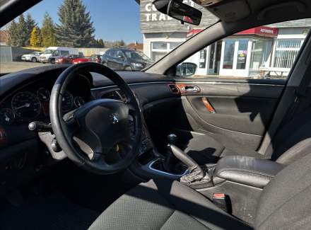 Peugeot - 607
