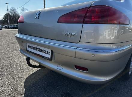 Peugeot - 607