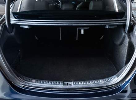 Mercedes-Benz - E-class