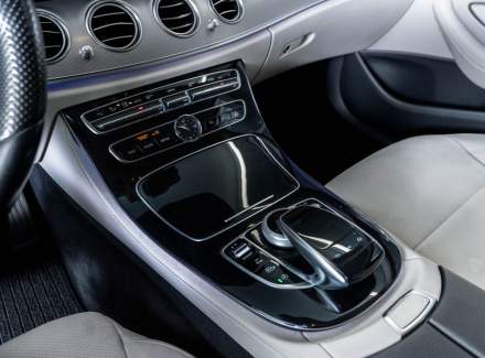 Mercedes-Benz - E-class