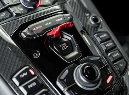 Lamborghini - Aventador