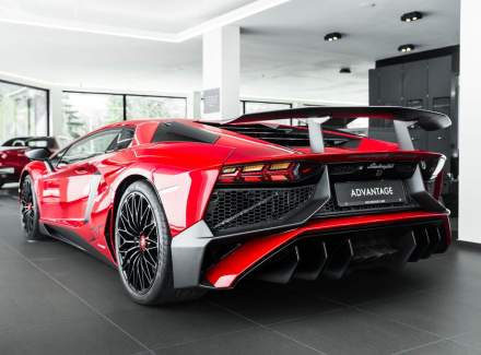 Lamborghini - Aventador