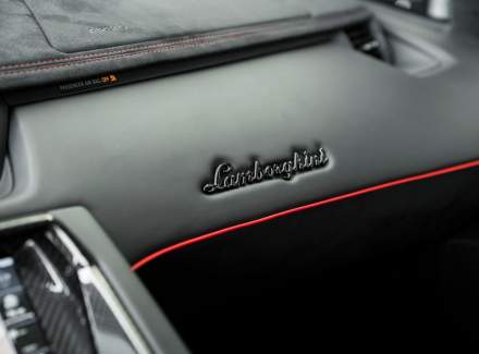 Lamborghini - Aventador