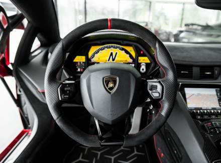 Lamborghini - Aventador