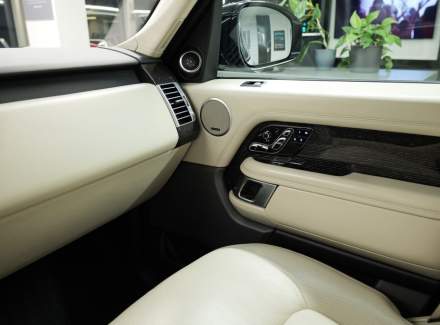 Land Rover - Range Rover