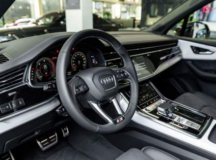 Audi - Q7