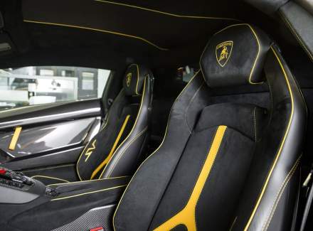 Lamborghini - Aventador