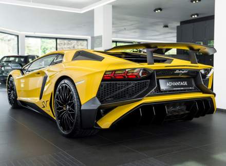 Lamborghini - Aventador