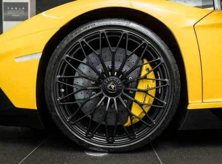 Lamborghini - Aventador