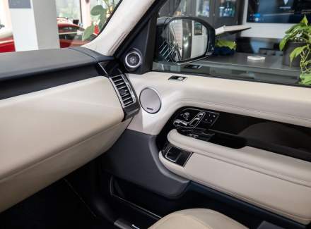 Land Rover - Range Rover