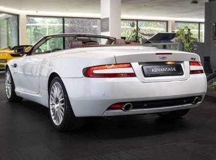 Aston Martin - DB9