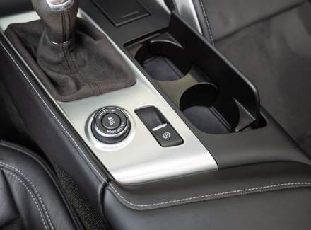 Chevrolet - Corvette