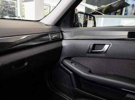 Mercedes-Benz - E-class