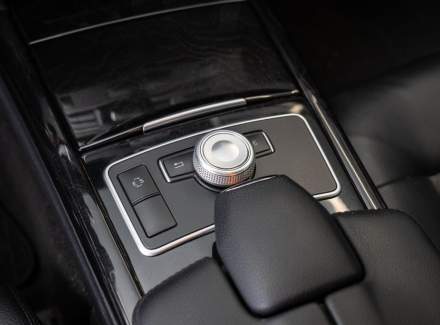 Mercedes-Benz - E-class