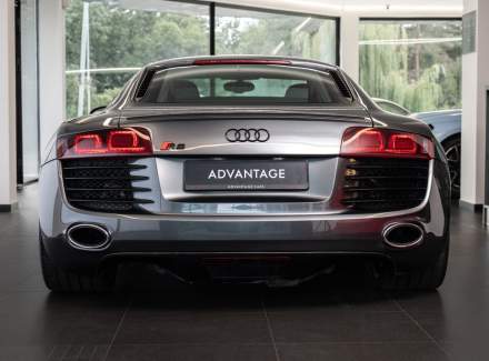 Audi - R8