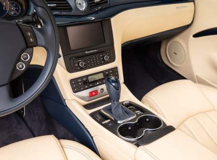 Maserati - GranCabrio
