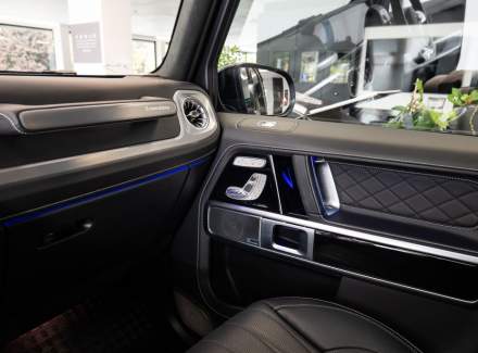 Mercedes-Benz - G-class