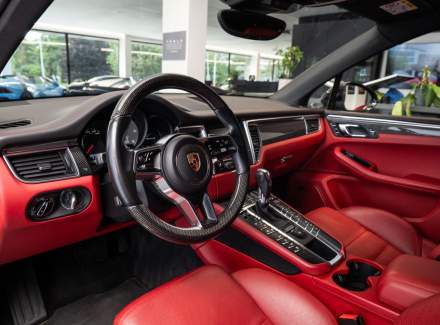 Porsche - Macan