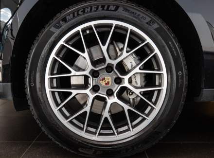 Porsche - Macan