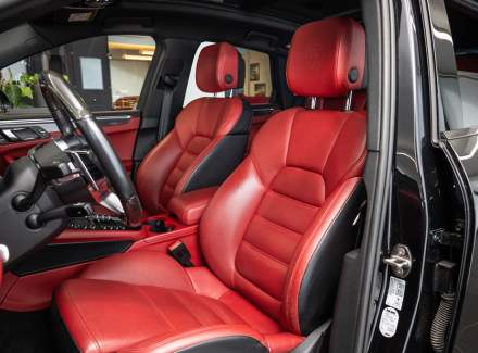Porsche - Macan