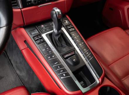 Porsche - Macan