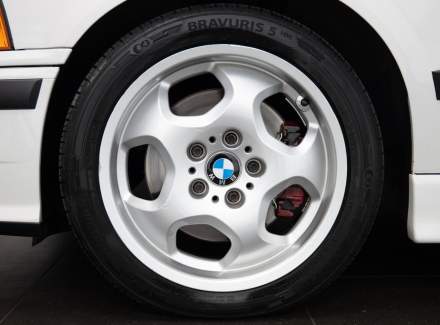 BMW - M3