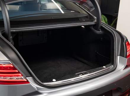 Mercedes-Benz - S-class