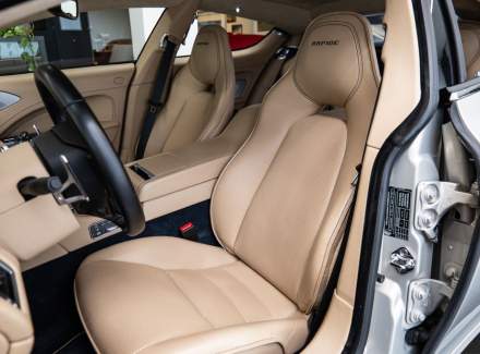 Aston Martin - Rapide