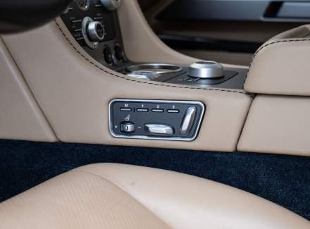 Aston Martin - Rapide