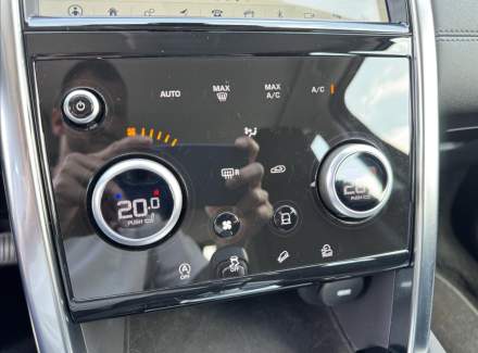 Land Rover - Discovery Sport