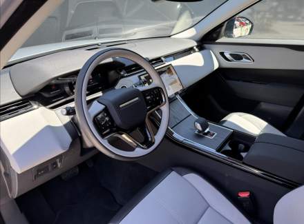 Land Rover - Range Rover Velar