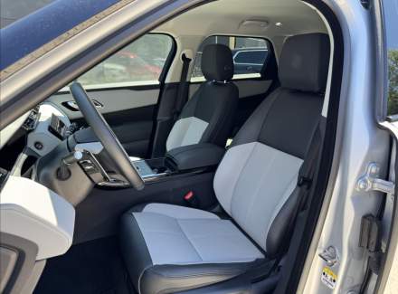 Land Rover - Range Rover Velar