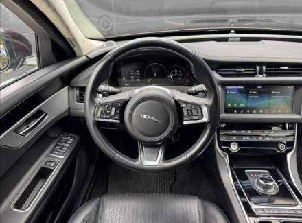 Jaguar - XF