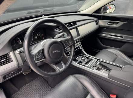 Jaguar - XF
