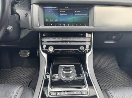 Jaguar - XF