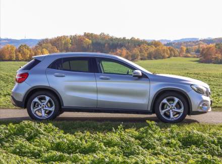 Mercedes-Benz - GLA